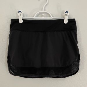Lululemon tennis skirt - Size 6